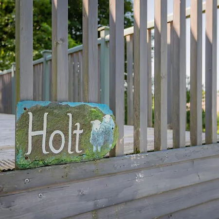 Дом отдыха Holt - High Borrans Farm *